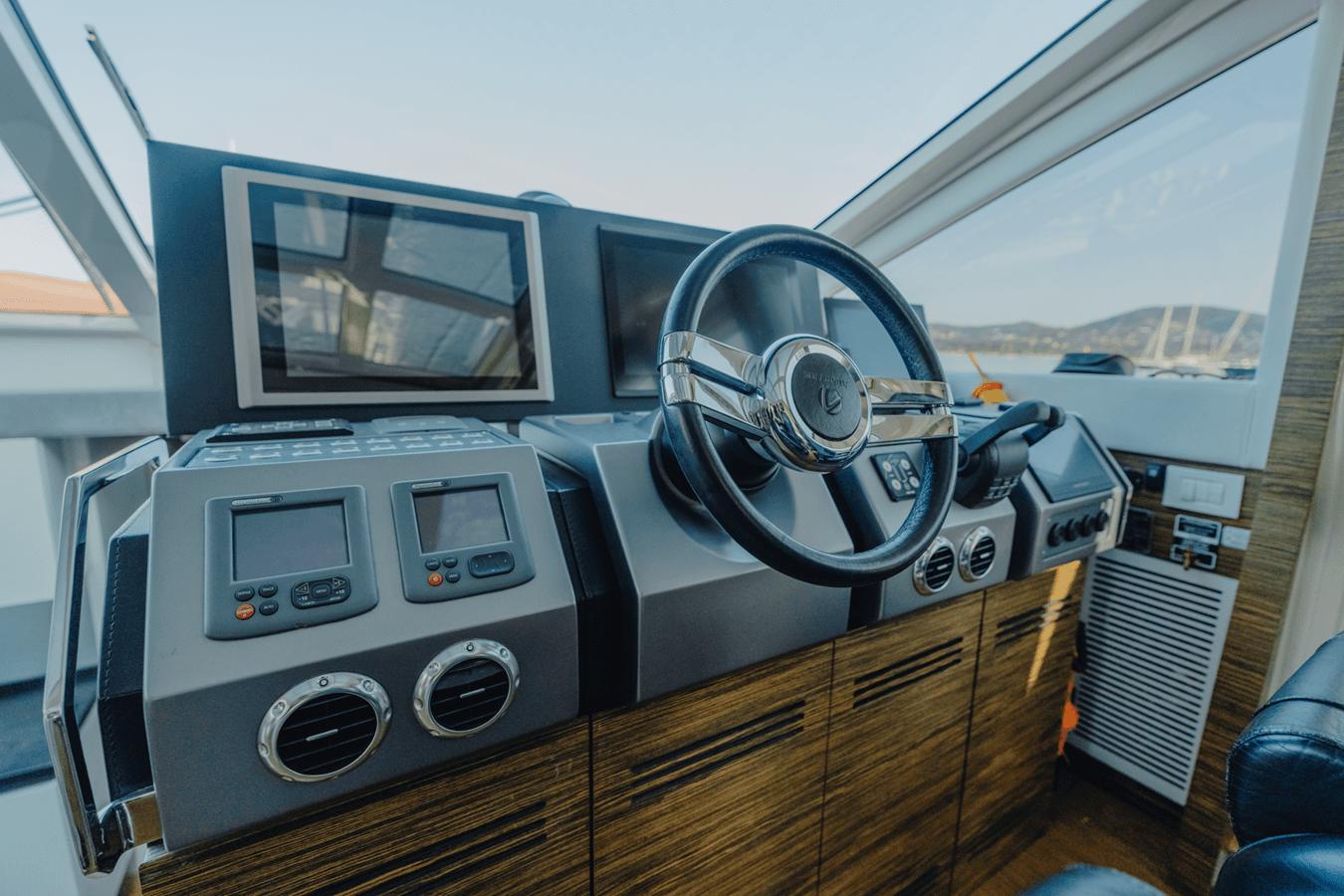 Стоимость яхты SCUDERIA - Absolute Yachts