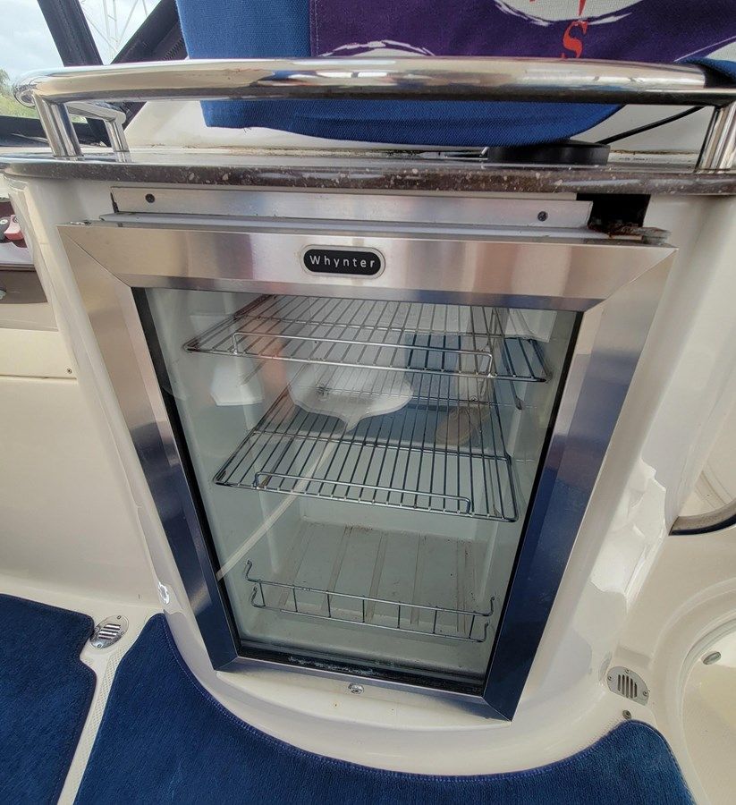 the best price on AQUAHOLIC