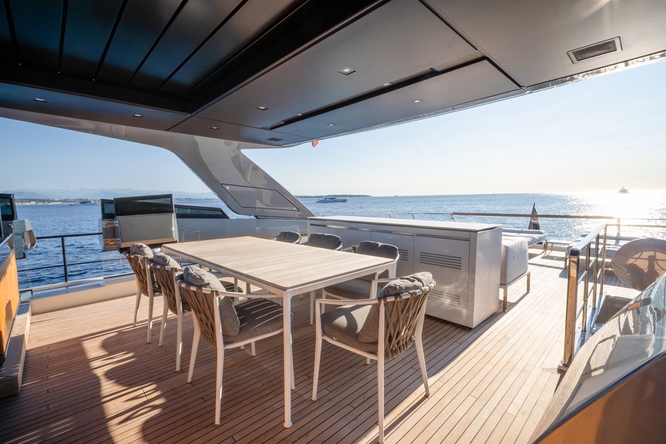 the best price on LE GYPSY 102