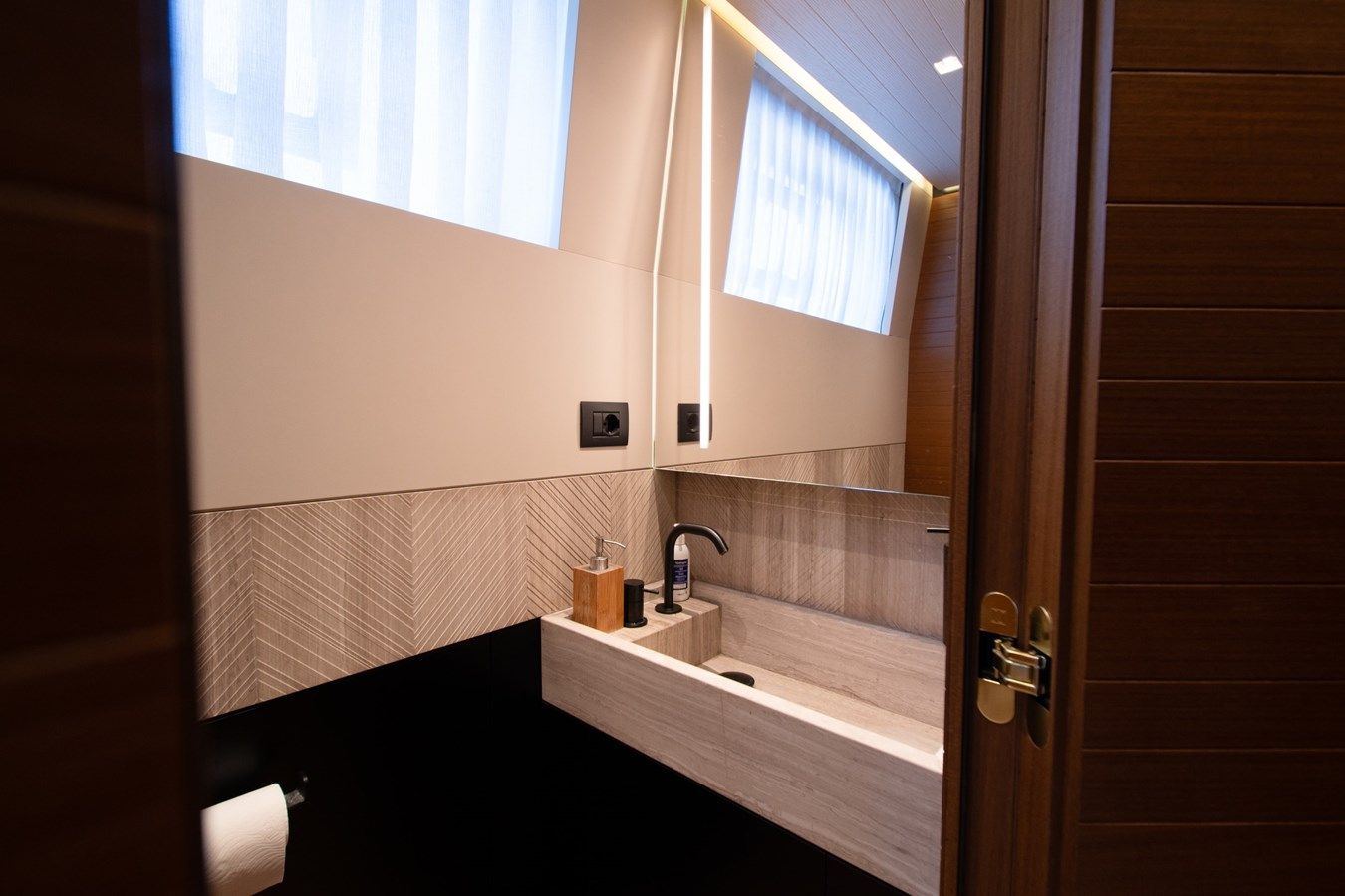 LE GYPSY 102 yacht sale