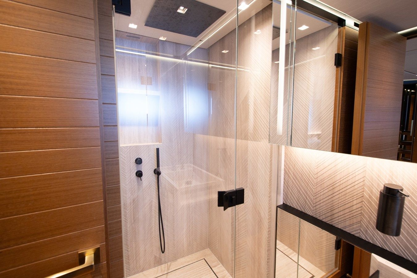 LE GYPSY 2018 yacht sale