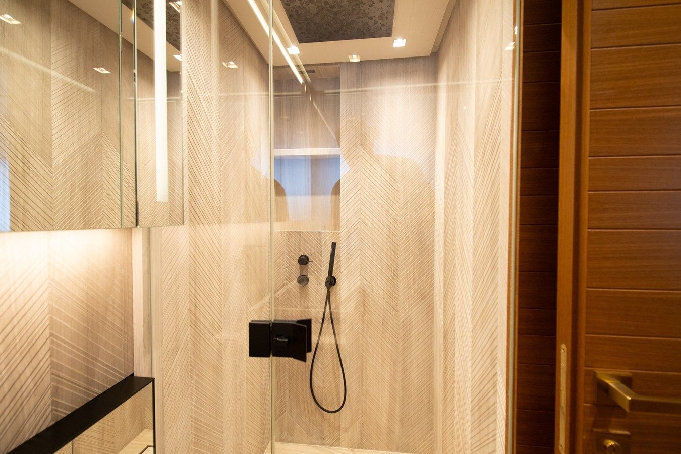 Buy a yacht LE GYPSY 102