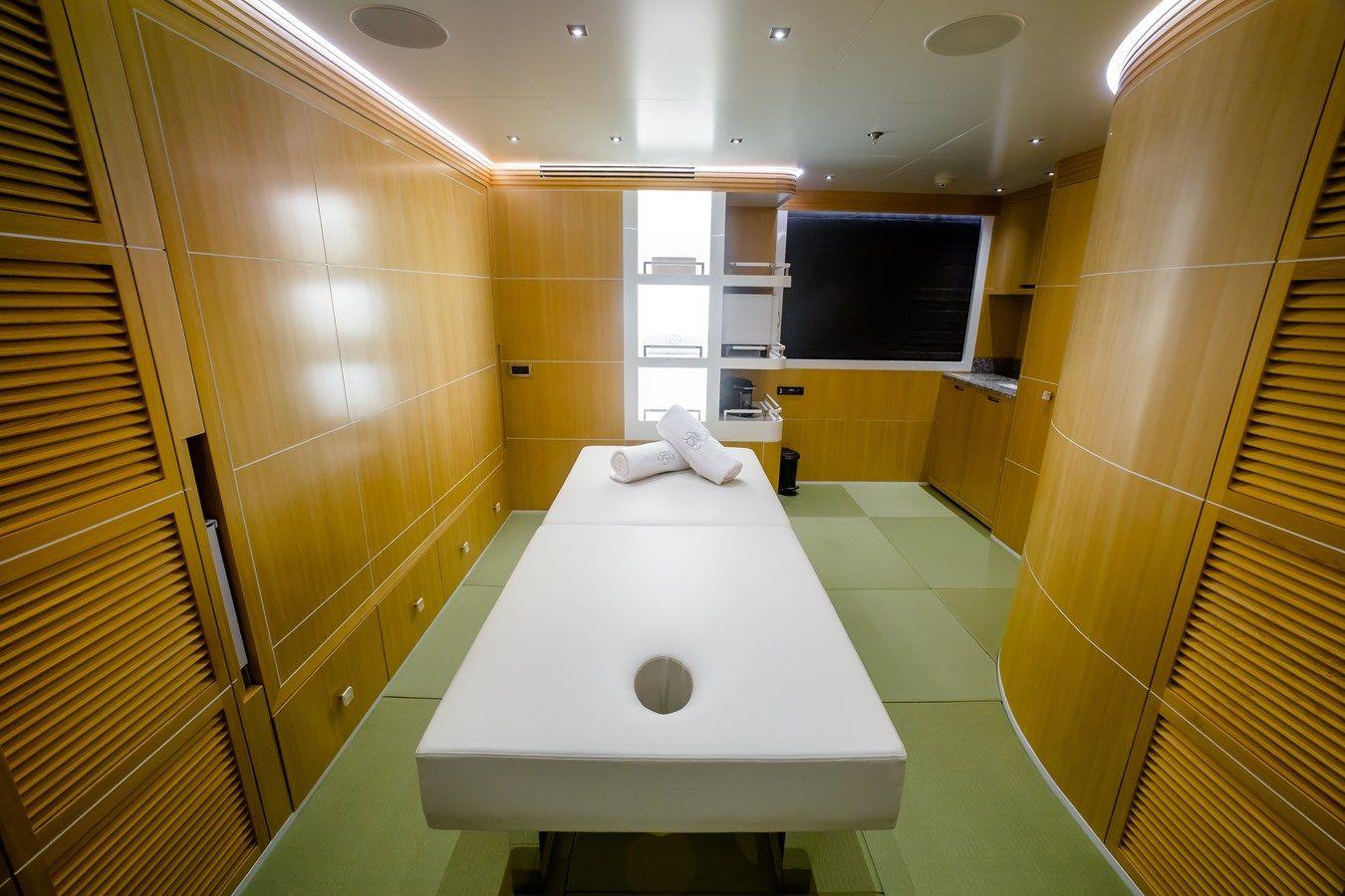 best yacht sales deals JADE 959 Bandido 170