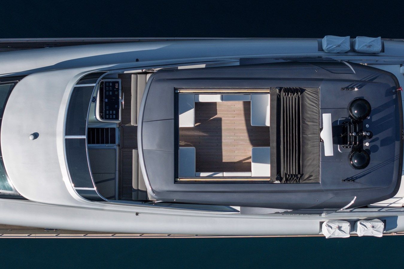 the best price on CANALI 2009