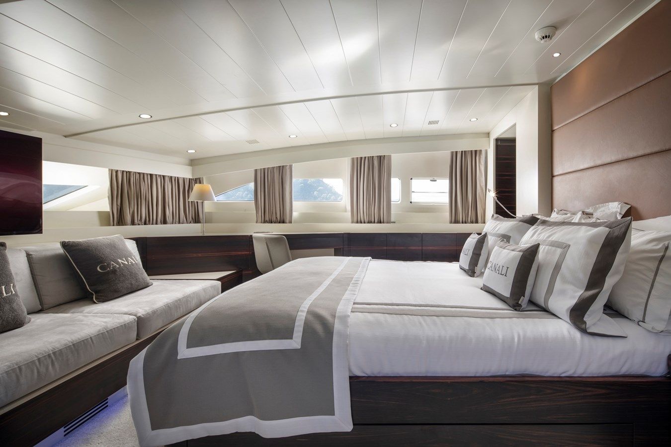 Buy a yacht CANALI 110