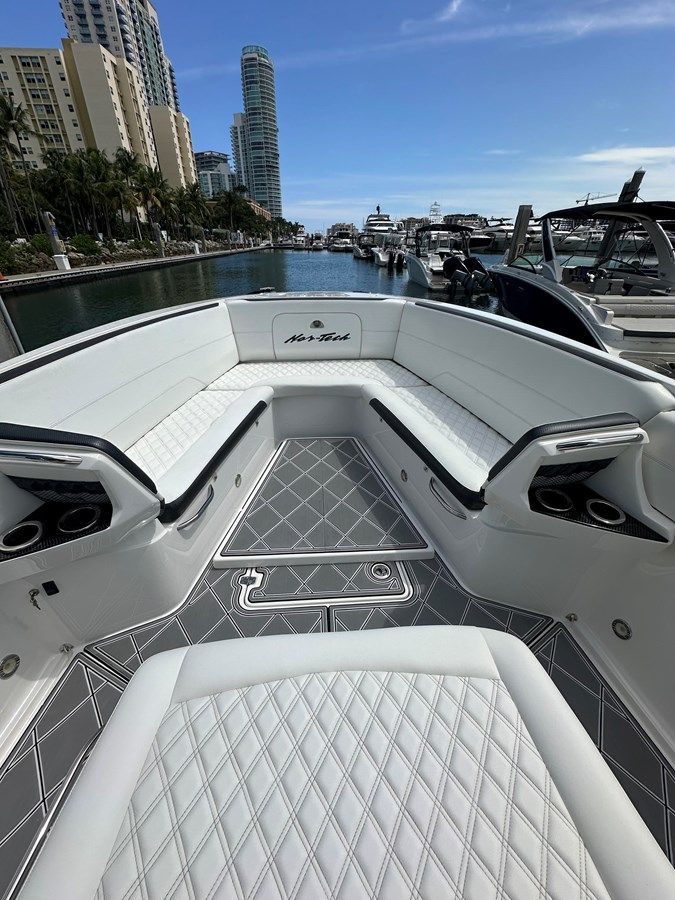 the best price on AOV37213C919 2019