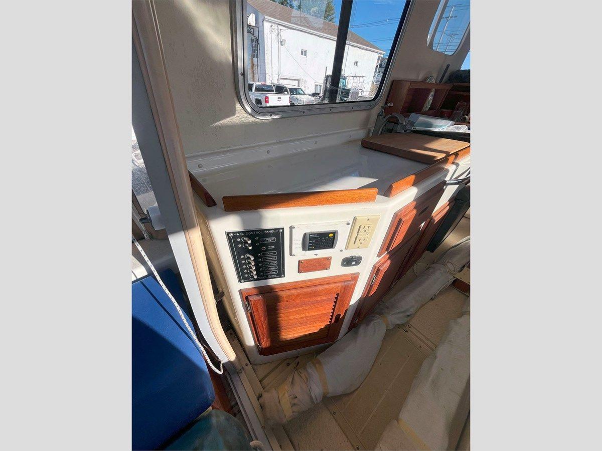 Buy a 24' Halifax 1999 Rosborough RF 246 at Shestakov Yacht Sales