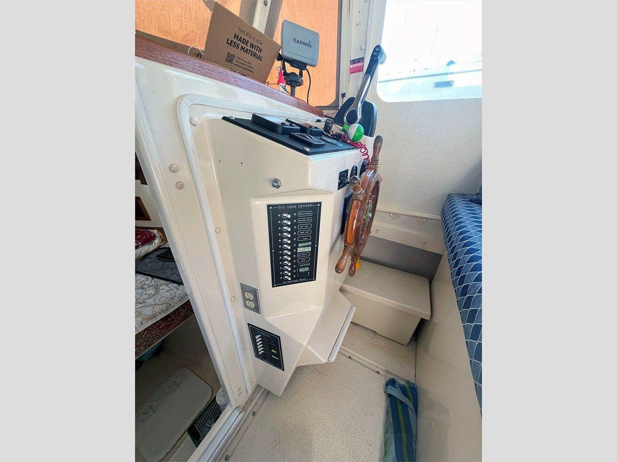 Buy a 24' Halifax 1999 Rosborough RF 246 1999 at Shestakov Yacht Sales