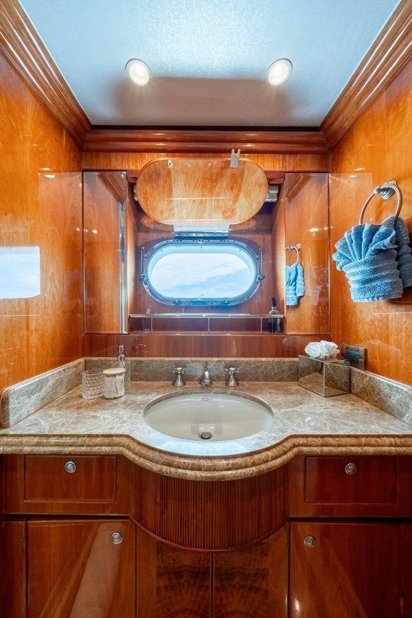 BRANDI WINE - Hargrave yacht sale