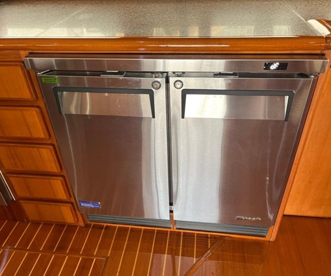 Купить 64 ft 1999 Mikelson Long-Range Luxury Sportfisher, Swells Long-Range Luxury Sportfisher