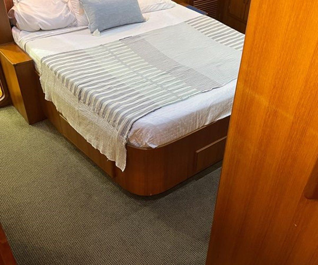 Купить 64 ft 1999 Mikelson Long-Range Luxury Sportfisher, Swells Long-Range Luxury Sportfisher