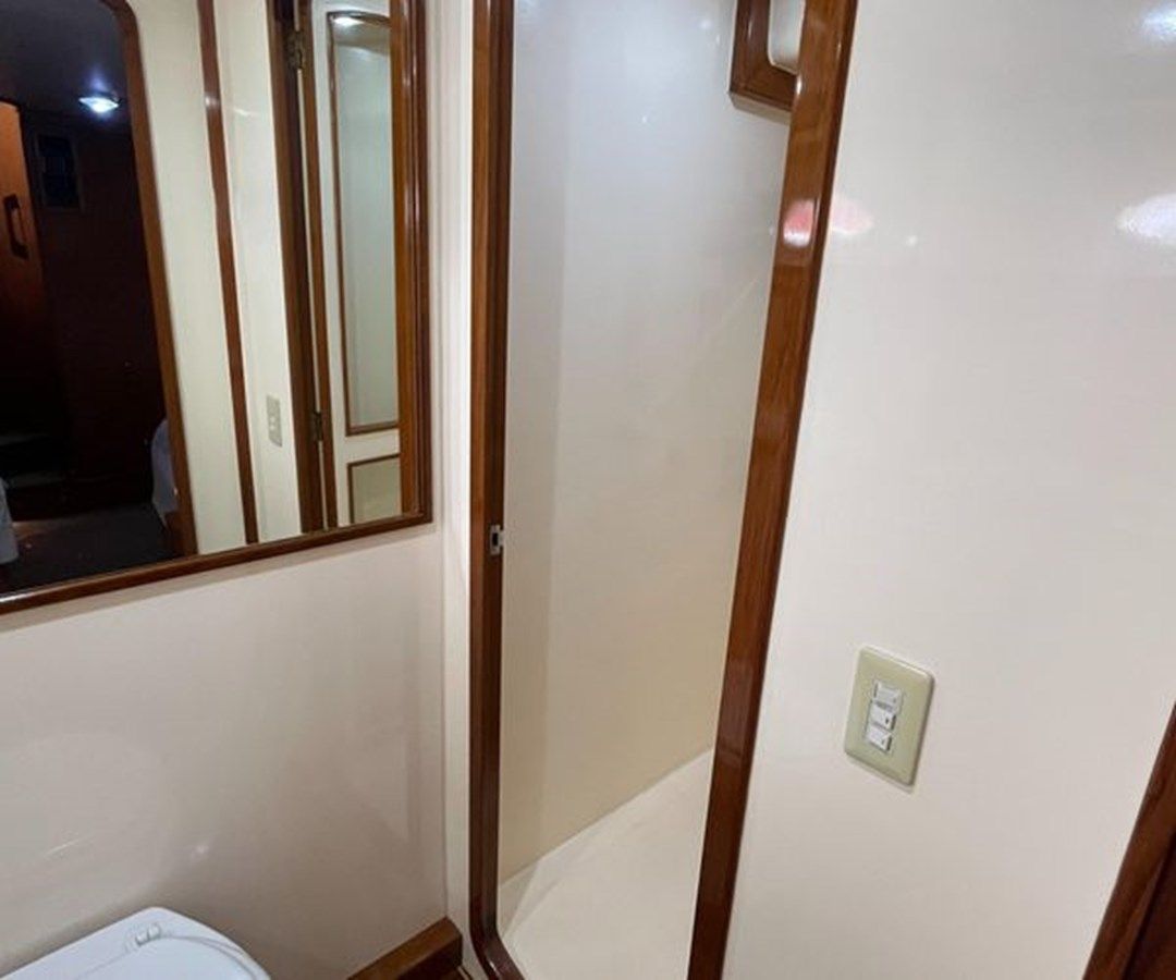 64 ft 1999 Mikelson Long-Range Luxury Sportfisher, Swells