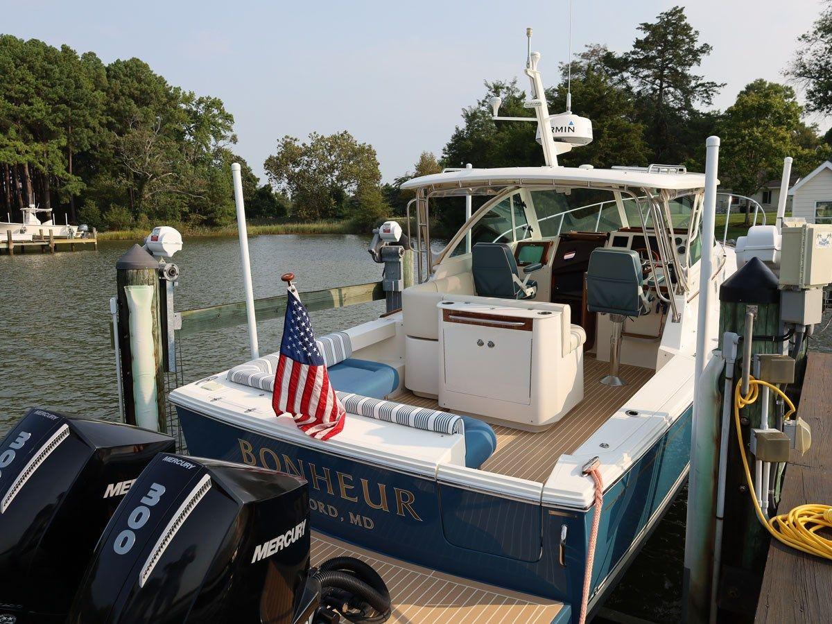 Купить BONHEUR - HUNT YACHTS