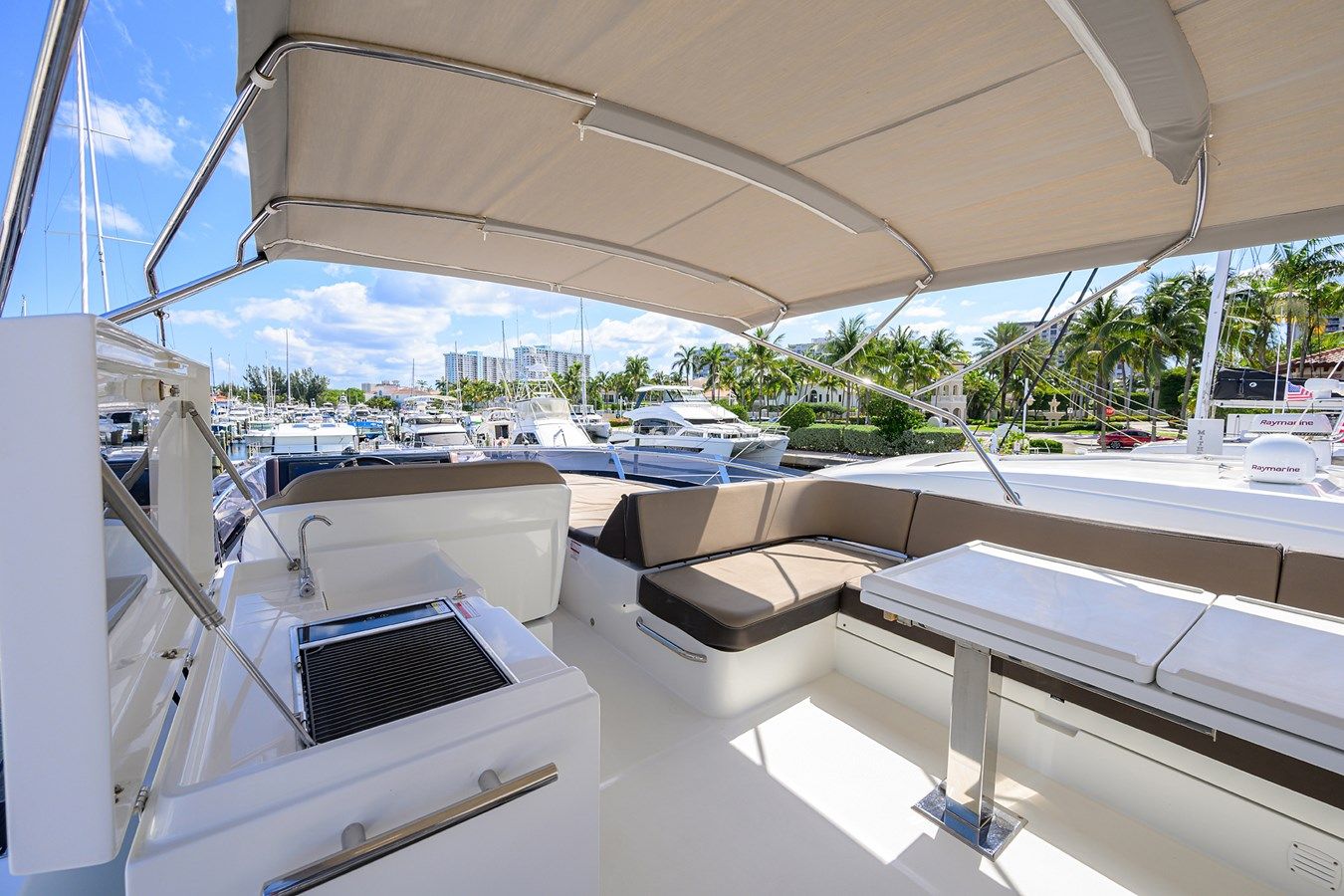 Купить яхту AT EASE - Galeon Yachts в Shestakov Yacht Sales