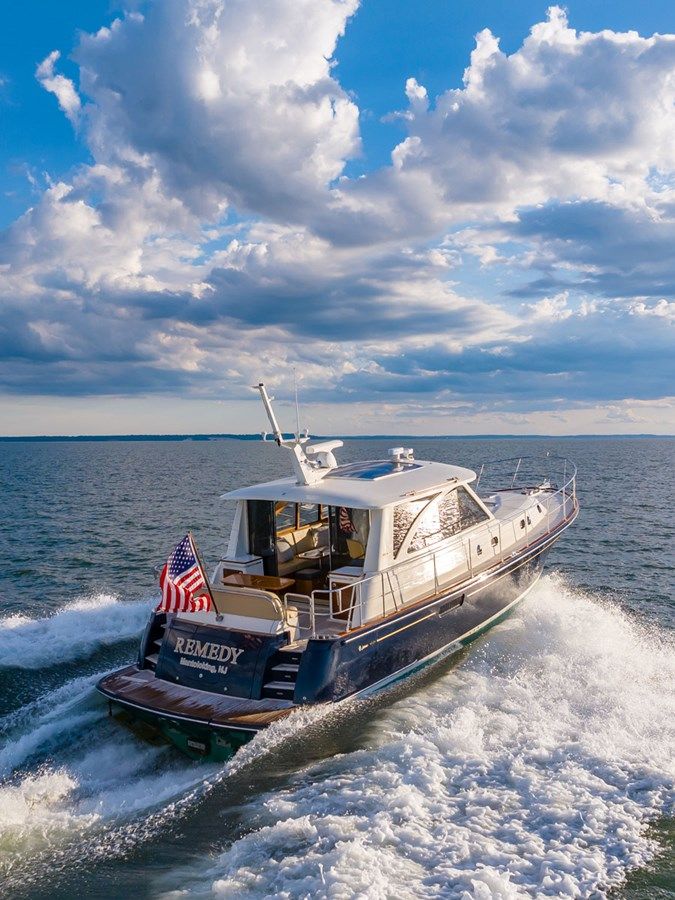 the best price on REMEDY - HUNT YACHTS