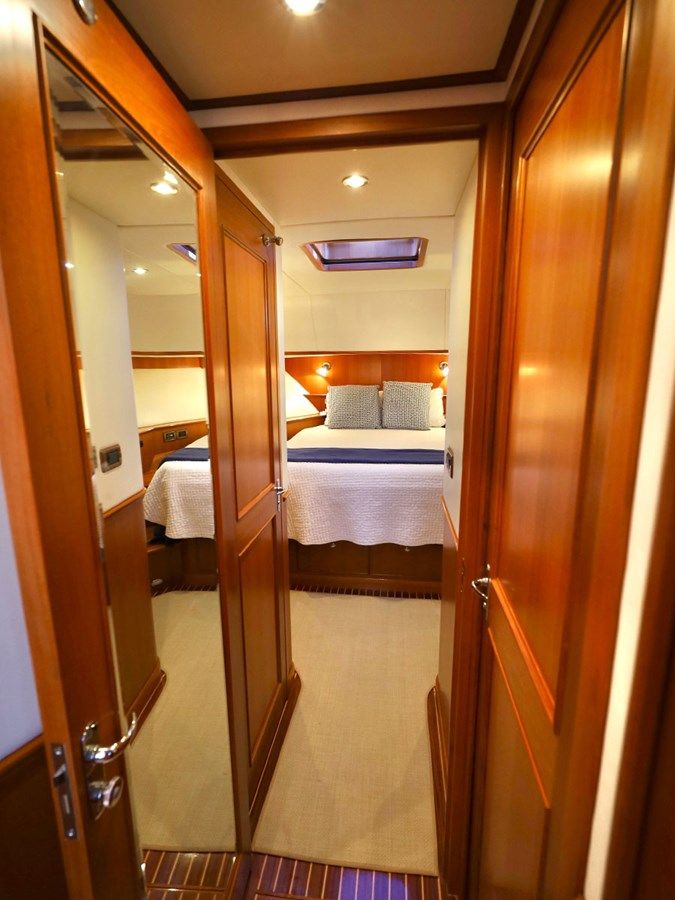 Buy a yacht REMEDY - HUNT YACHTS