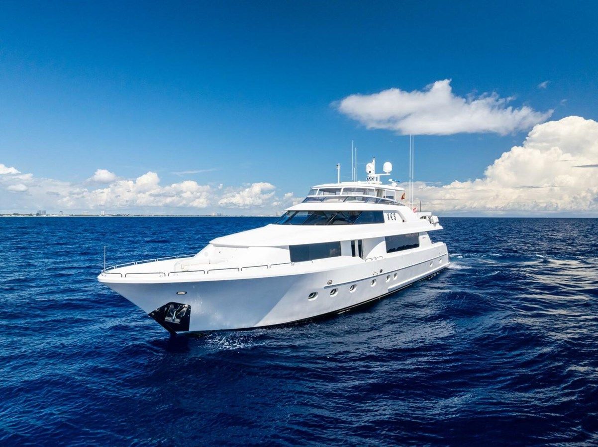 Buy a yacht YES 2011