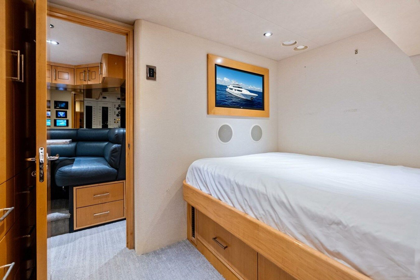 Buy a YES 112 at Shestakov Yacht Sales