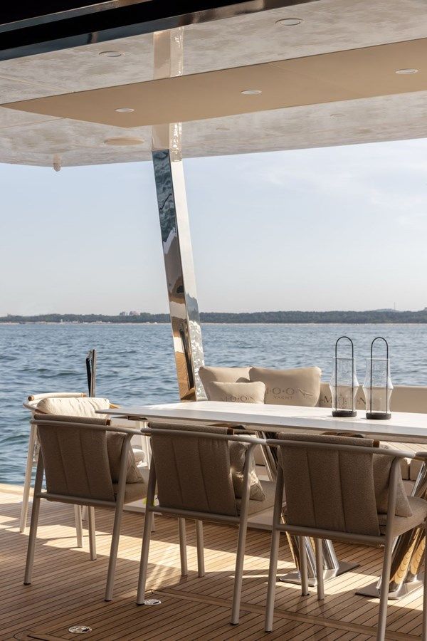 ARCTIC MOON - MOON YACHTS