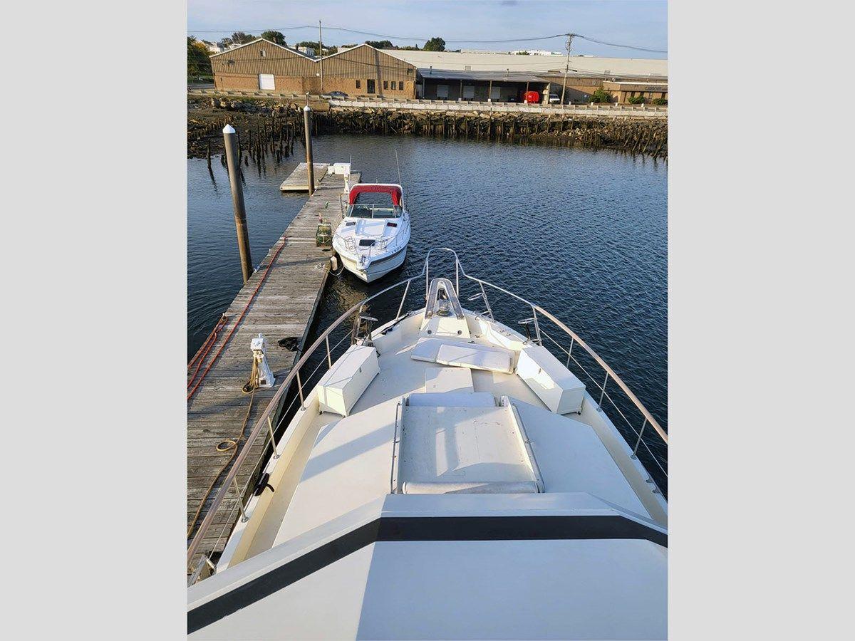 best yacht sales deals 74' Hatteras 1989 74 CPMY 74