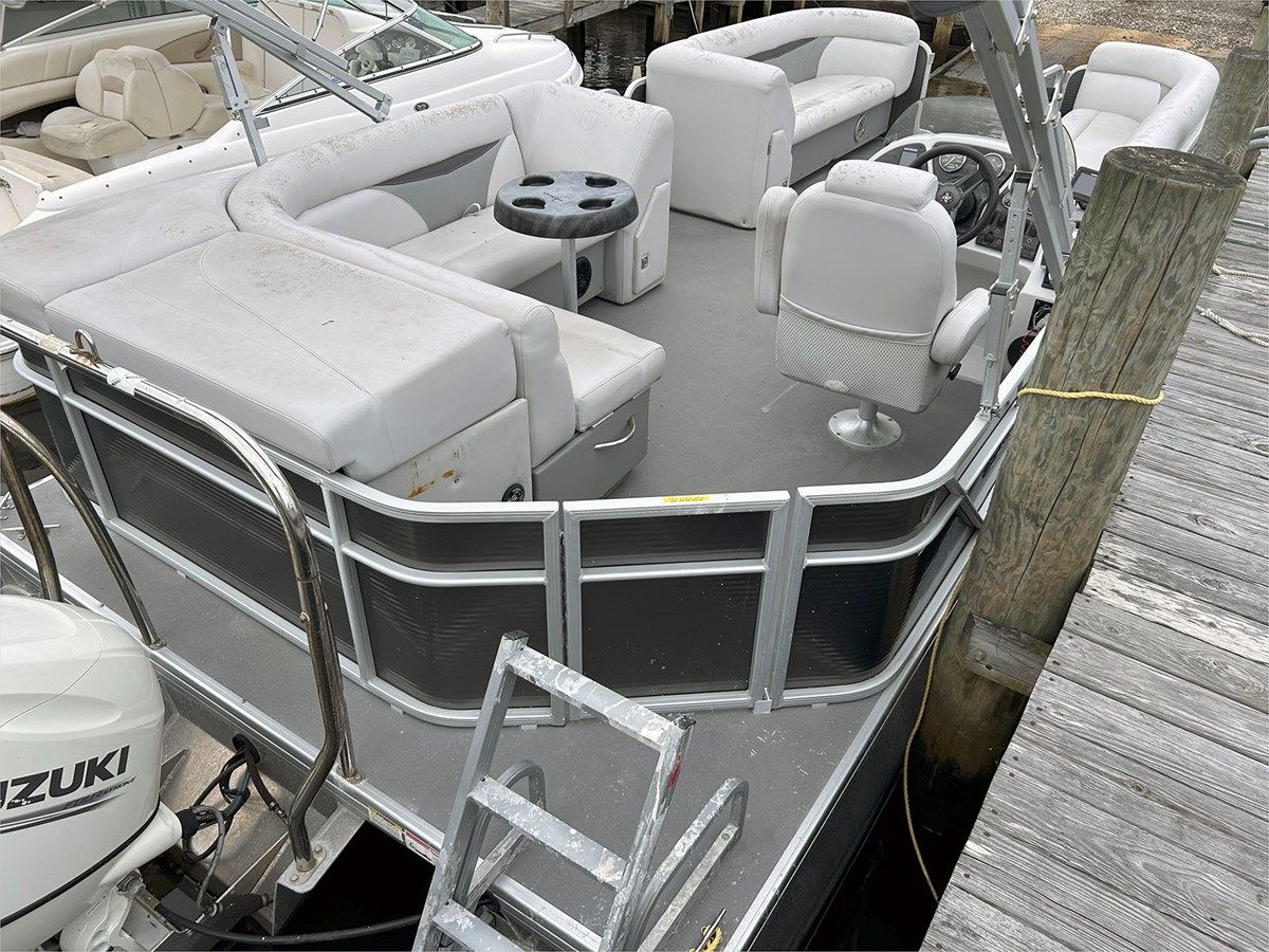 Buy a yacht 23' Sweetwater 2017 2286 DL 2017