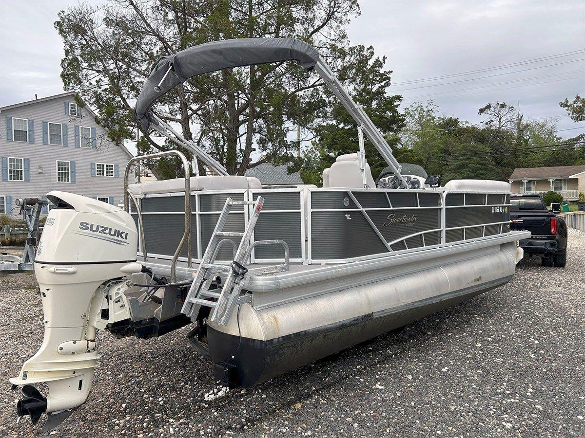 best yacht sales deals 23' Sweetwater 2017 2286 DL 23