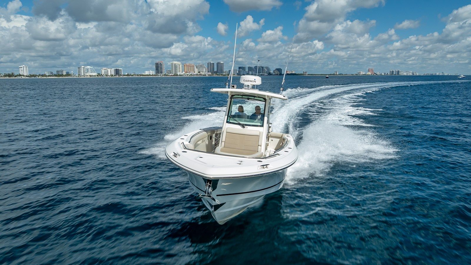 the best price on 330 Boston Whaler 2017
