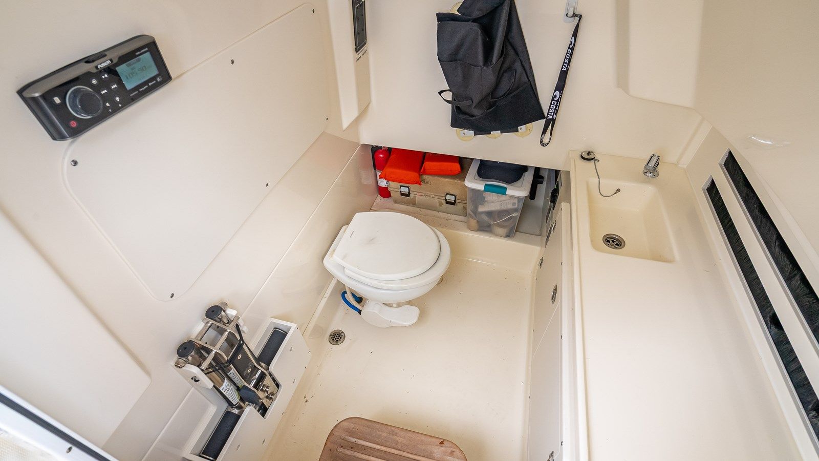 330 Boston Whaler yacht sale