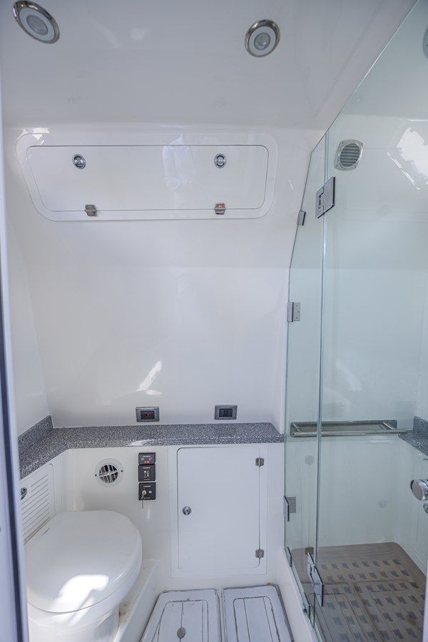 best yacht sales deals VHS53A0UE819 2019