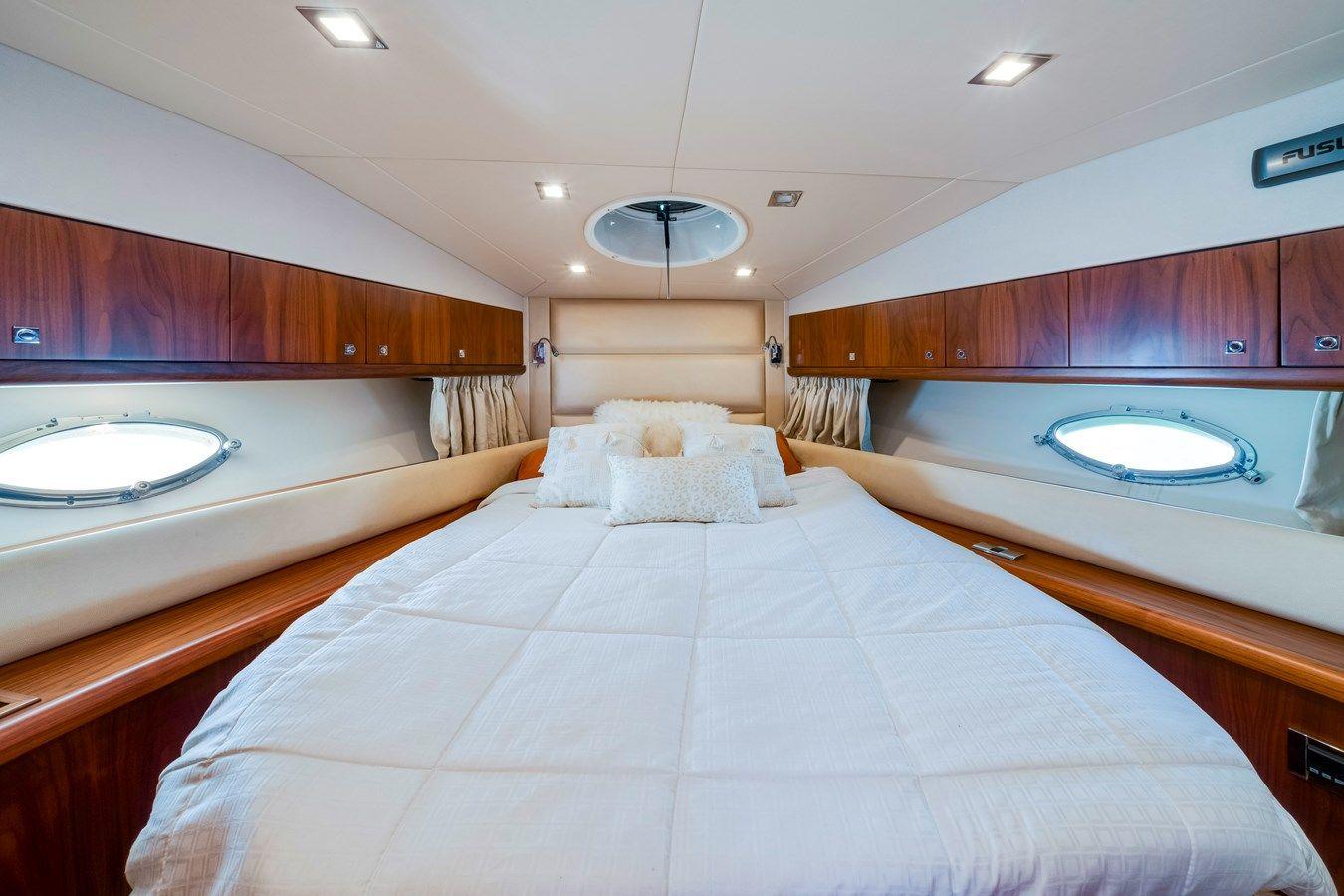 MANHATTAN 52 yacht sale