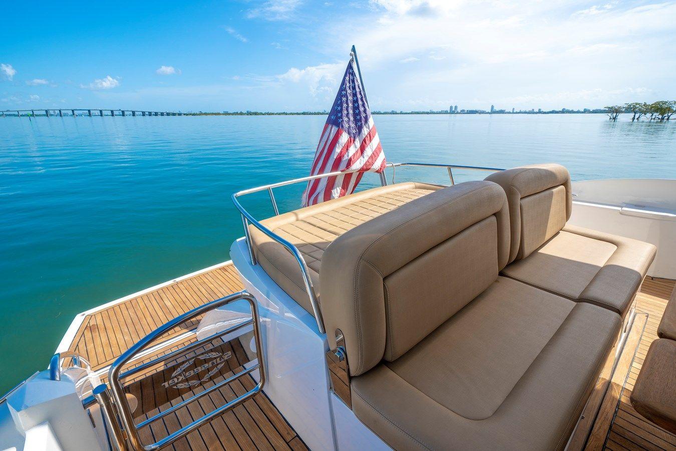 MANHATTAN 52 60 yacht sale