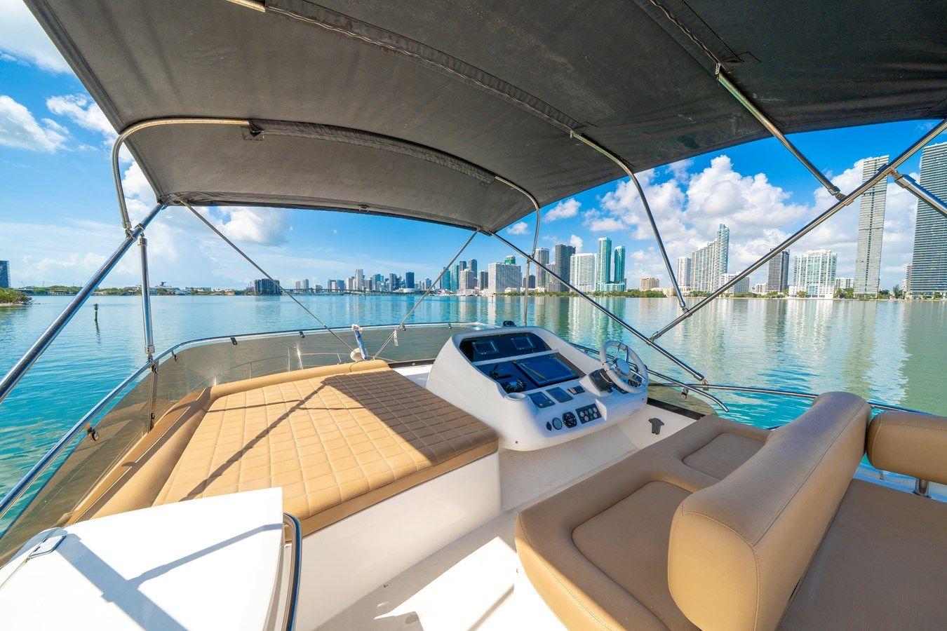 the best price on MANHATTAN 52