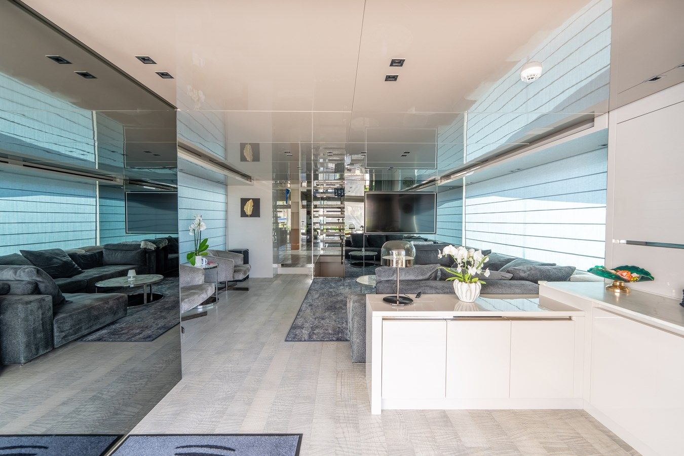 Buy a Lady Larisa - SAN LORENZO at Shestakov Yacht Sales