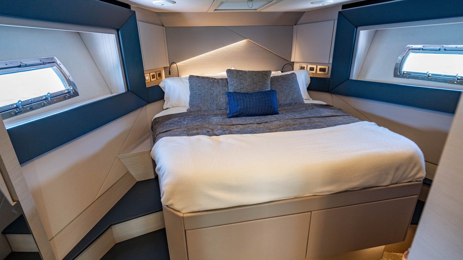 UNREEL - PERSHING price