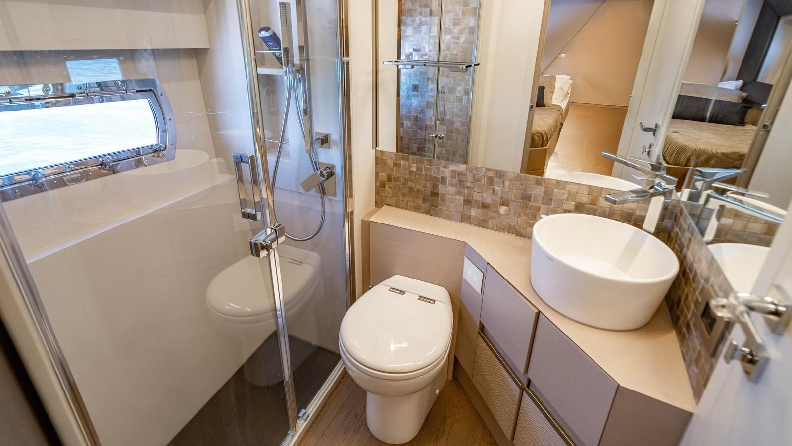 Buy a yacht UNREEL - PERSHING