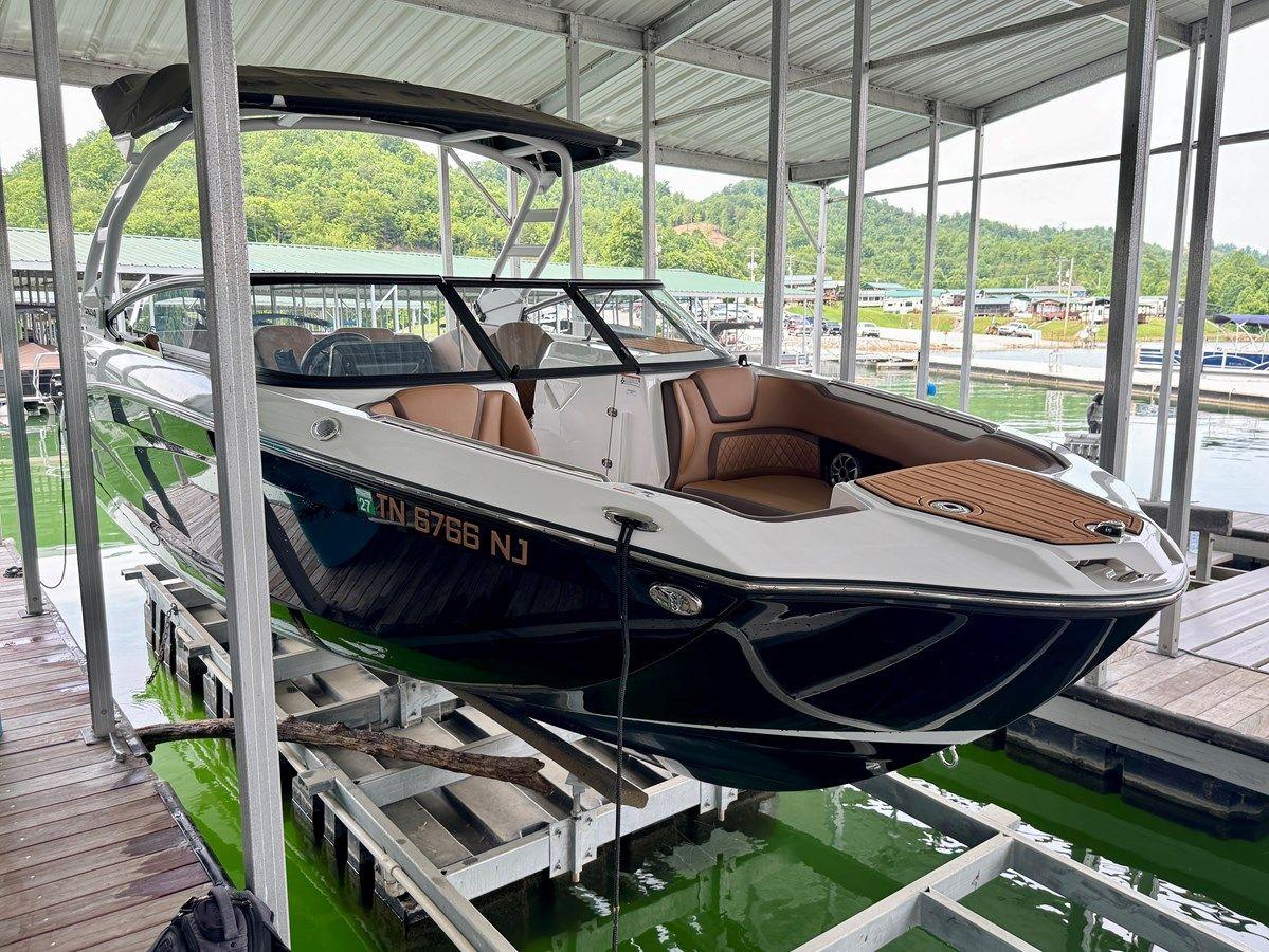 the best price on 024 Yamaha 252SD NLNL 2024