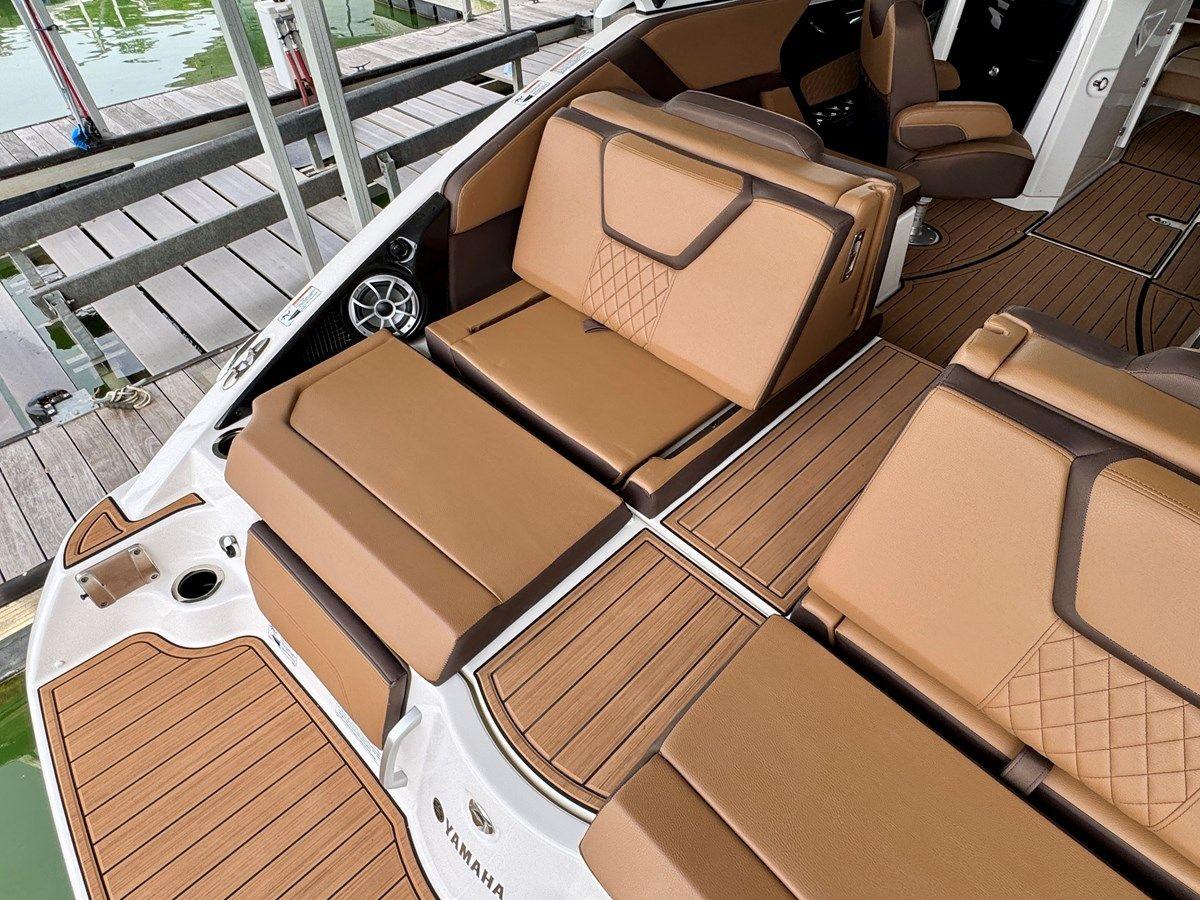 024 Yamaha 252SD NLNL 24 yacht sale