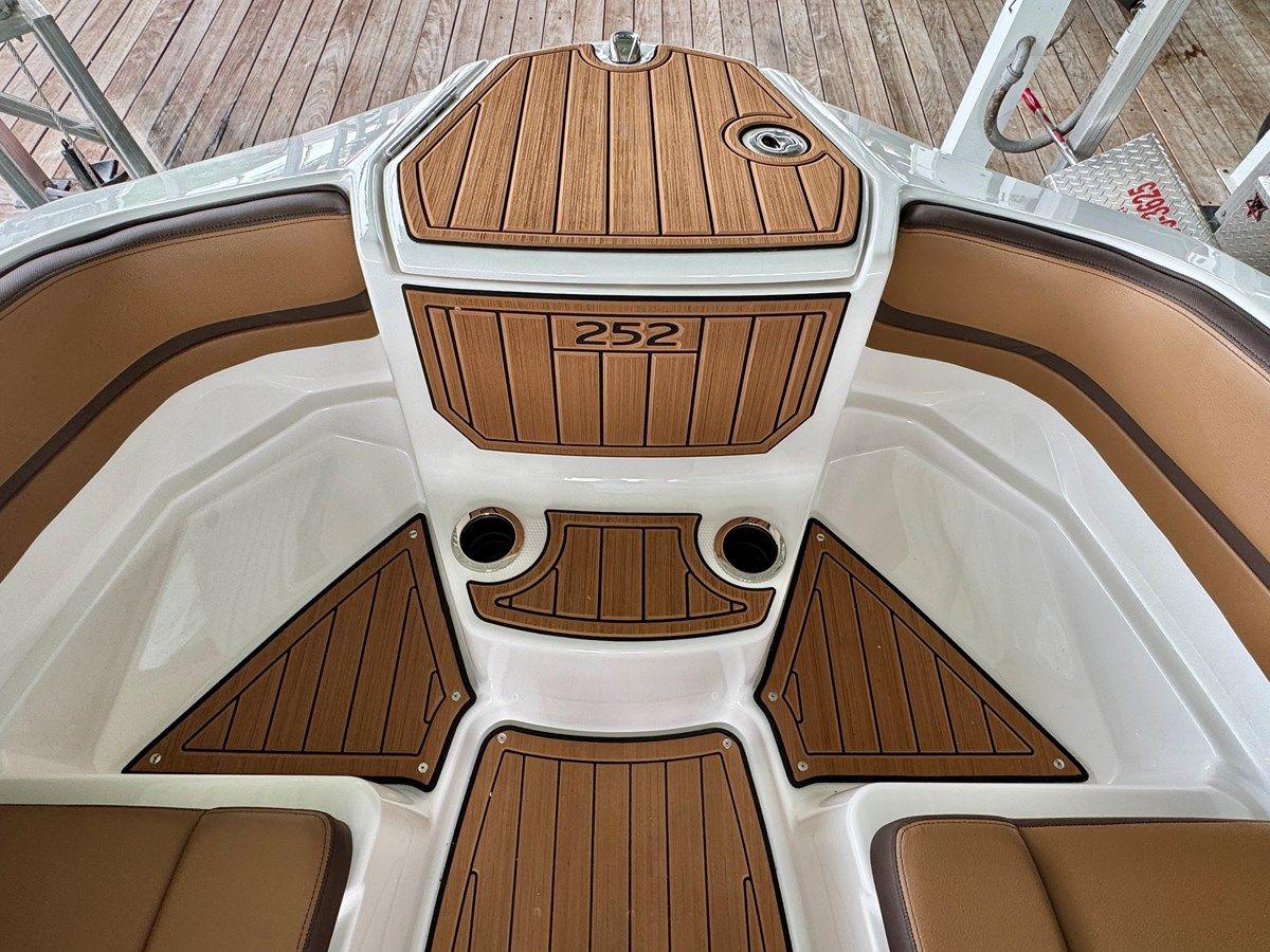 024 Yamaha 252SD NLNL 24 yacht sale
