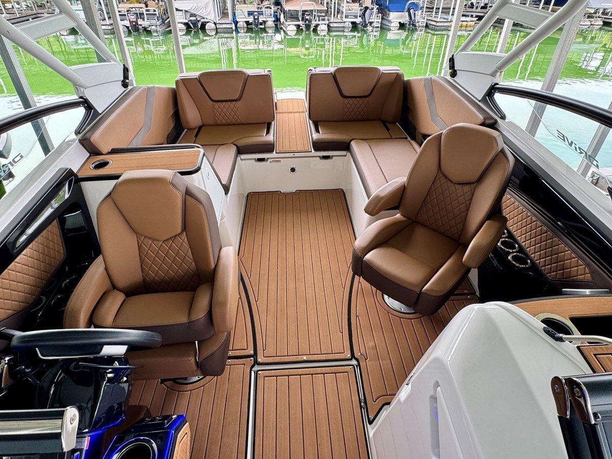 Buy a 024 Yamaha 252SD NLNL at Shestakov Yacht Sales