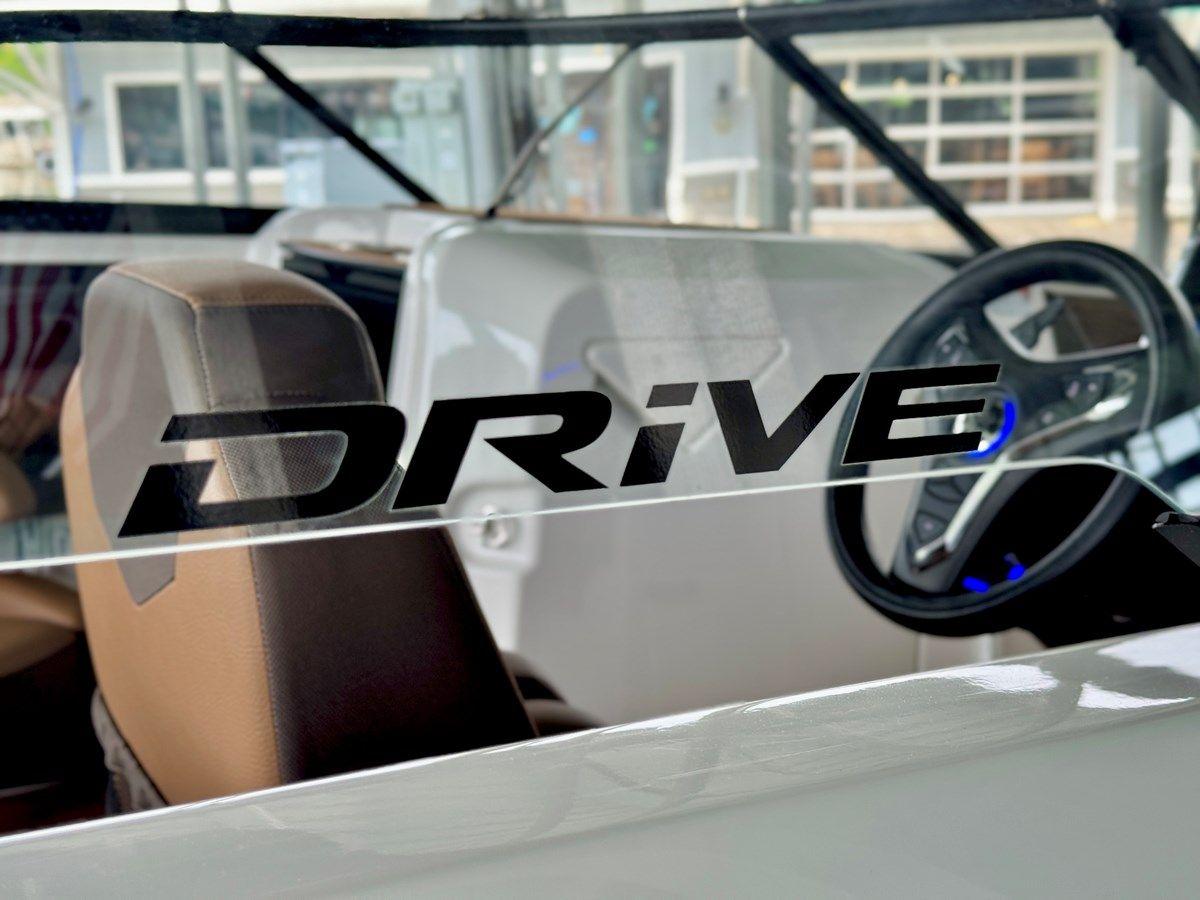 Buy a 024 Yamaha 252SD NLNL 2024 at Shestakov Yacht Sales