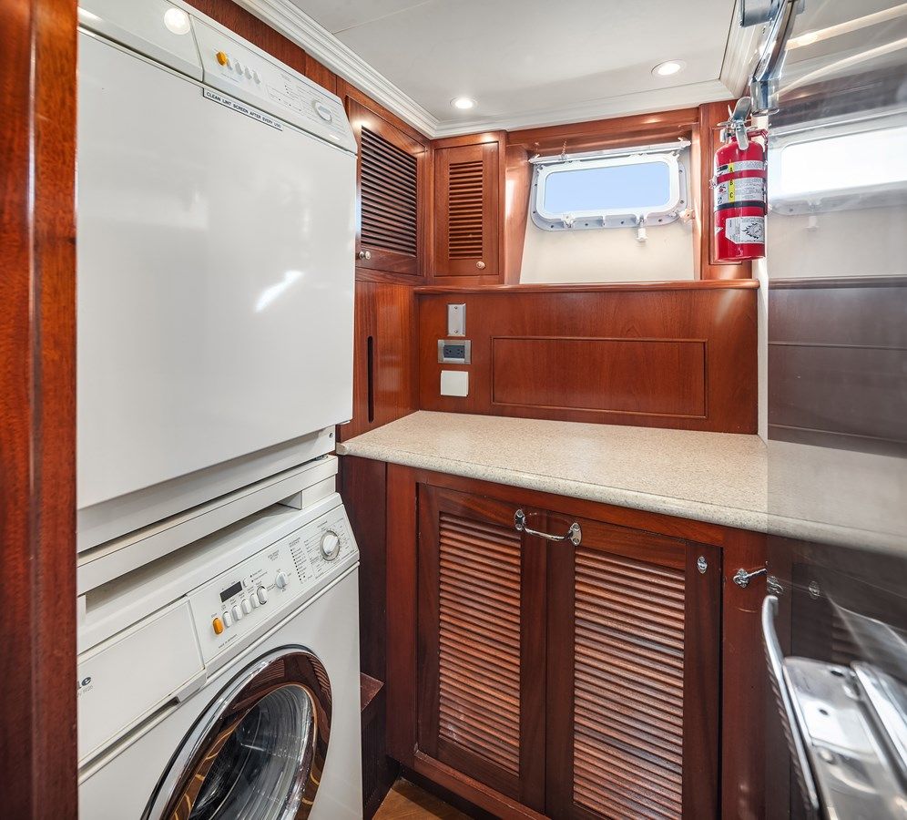 Стоимость яхты JADE PANAMA 2001