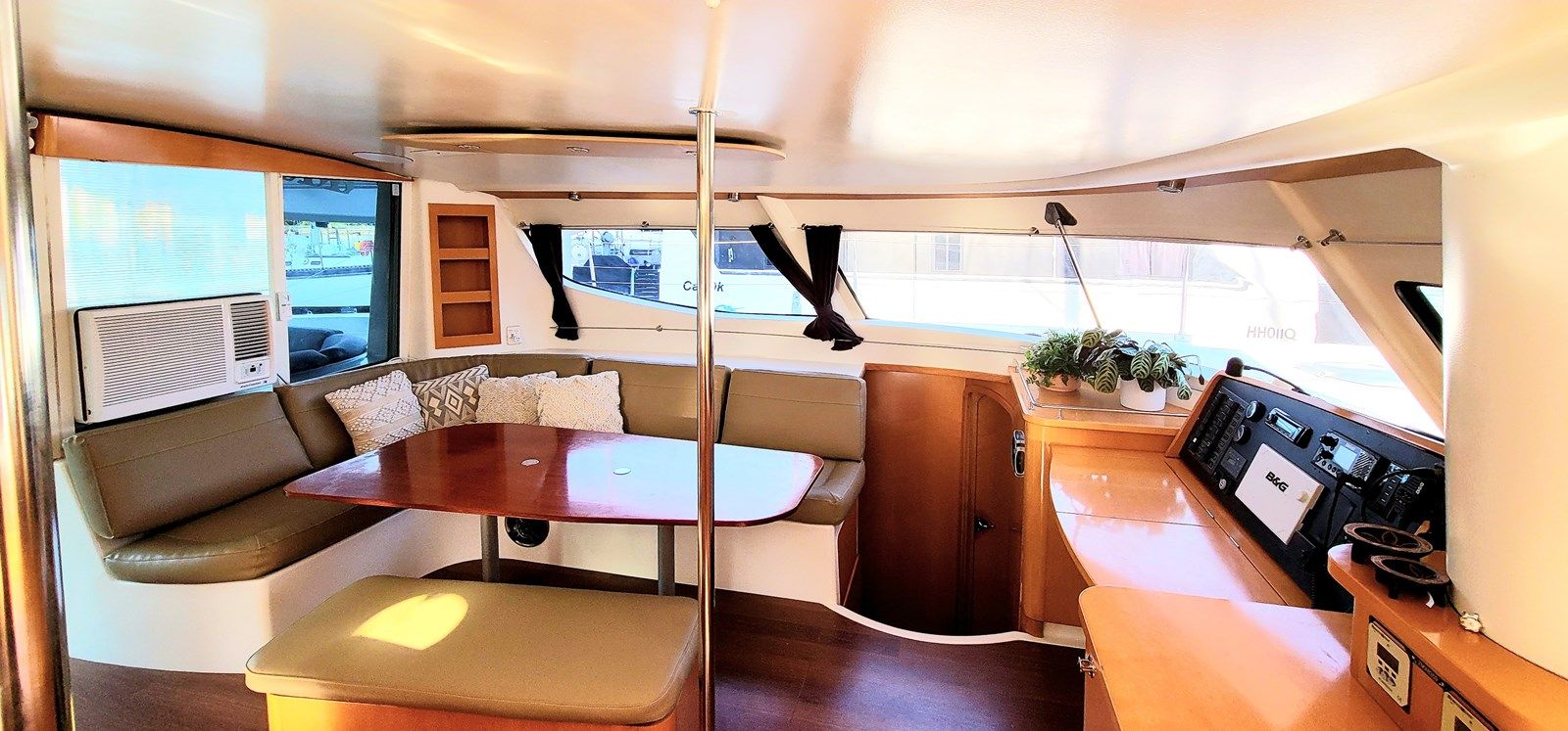 Buy a yacht Moxie Salina 48