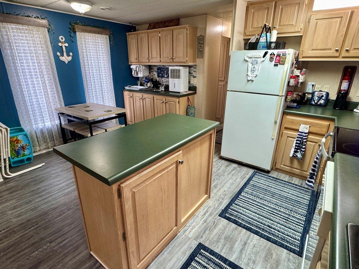 99 AquaChalet 16 x 68WB NLSH 68 yacht sale