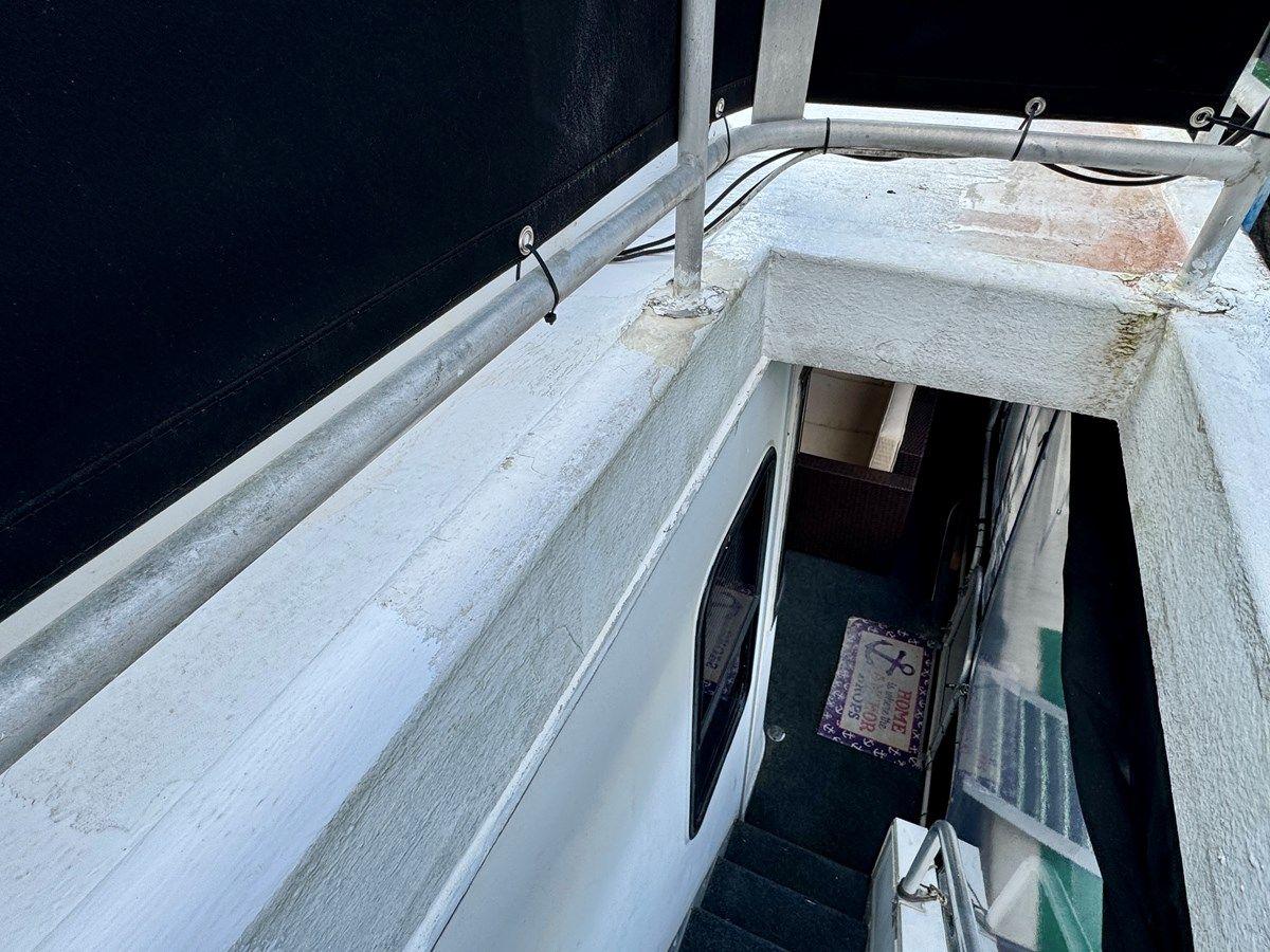 best yacht sales deals 99 AquaChalet 16 x 68WB NLSH 1999