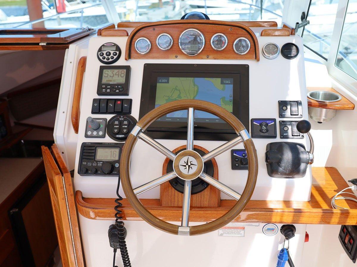 SIDEKICK - HUNT YACHTS price