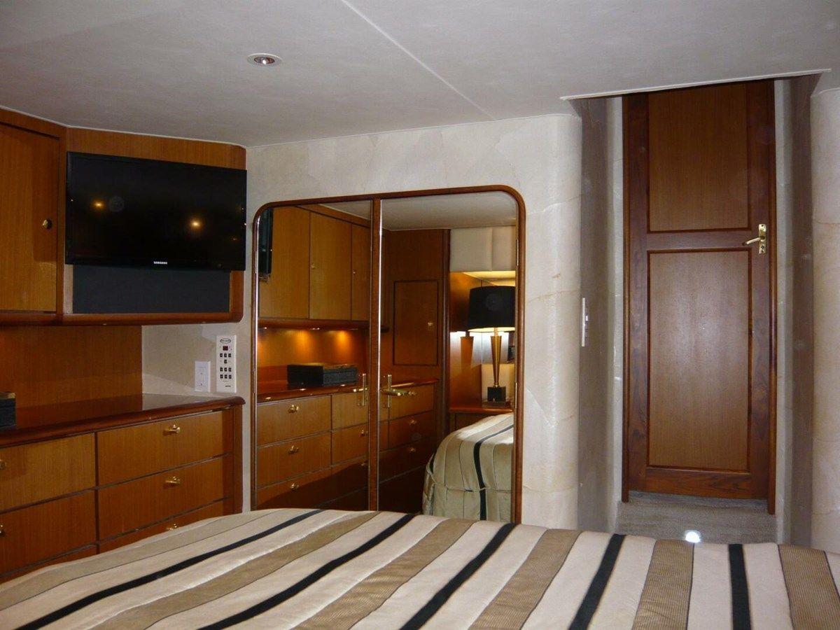 Bella Dona - OCEAN YACHTS