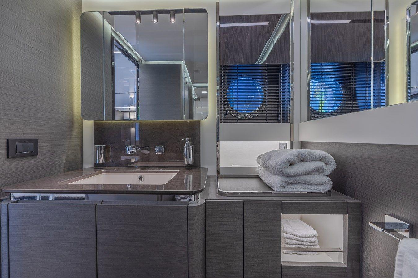 Купить яхту NO TIME TO DIE 2023 в Shestakov Yacht Sales