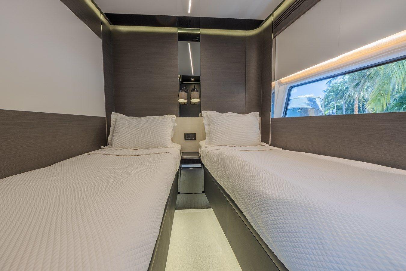 Продажа яхты NO TIME TO DIE - Azimut Yachts