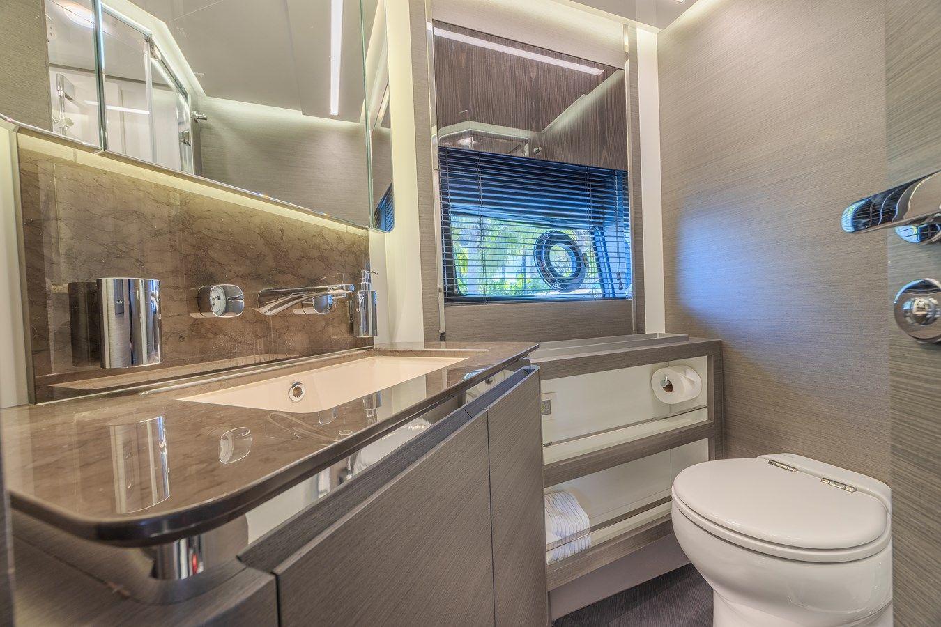 Купить NO TIME TO DIE - Azimut Yachts