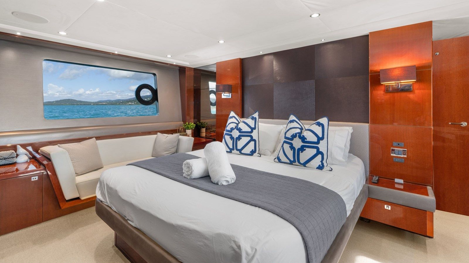 ABOUT TIME 73 yacht sale